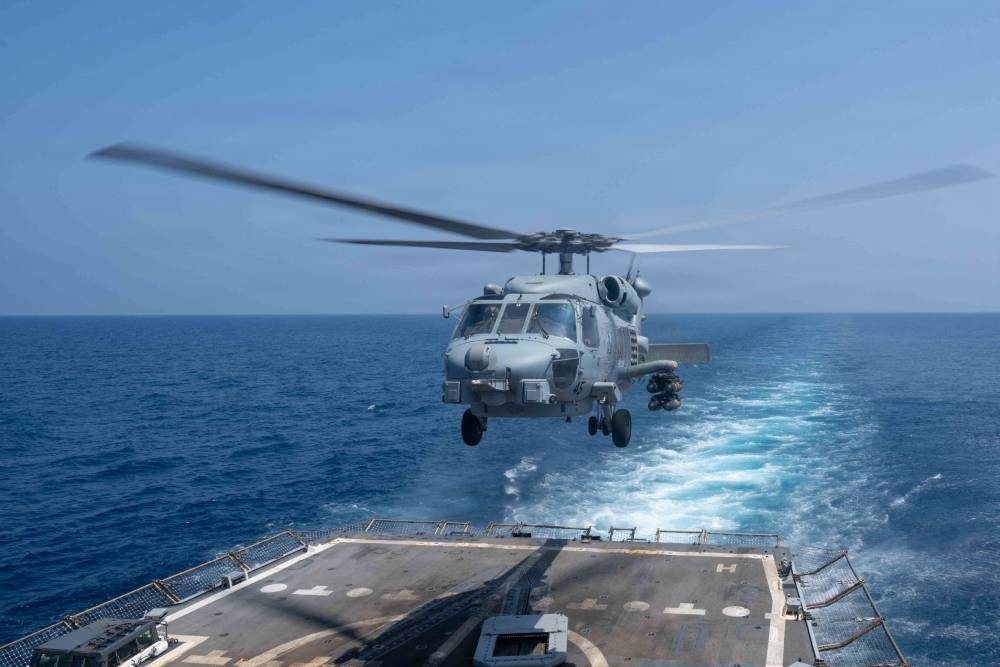 Trực thăng MH-60R Sea Hawk của Mỹ trong chiến dịch Epic Fury. Ảnh: Reuters