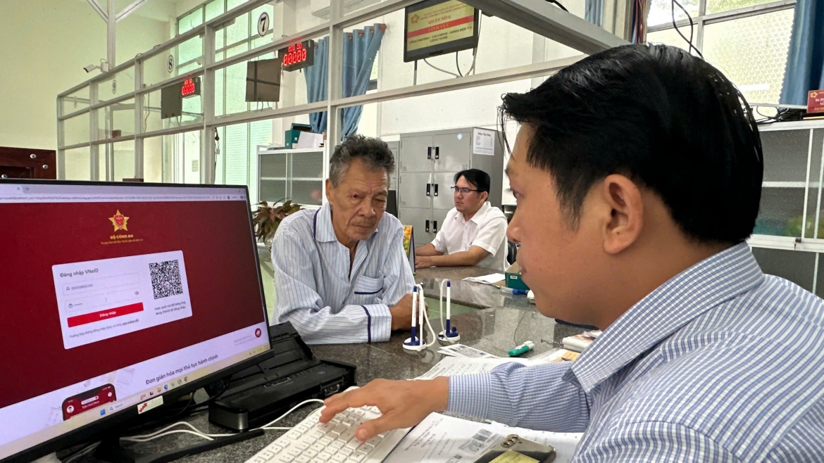 Trung tâm Phục vụ hành chính công tại TP Cần Thơ đang từng bước nâng cao hiệu quả phục vụ.