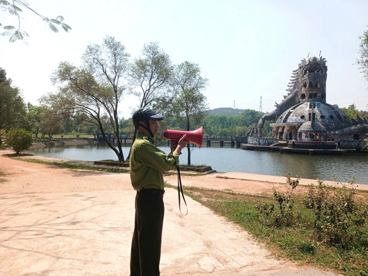 Tuyên tuyền phòng chống cháy rừng ở đồi Thiên An, phường Thủy Xuân, thành phố Huế