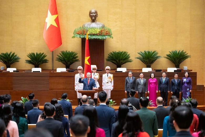 Nghị quyết bầu giữ chức vụ Chủ tịch nước được các đại biểu Quốc hội biểu quyết thông qua với 495/495 đại biểu tham gia biểu quyết tán thành (bằng 100% đại biểu có mặt, chiếm 99% tổng số đại biểu Quốc hội).