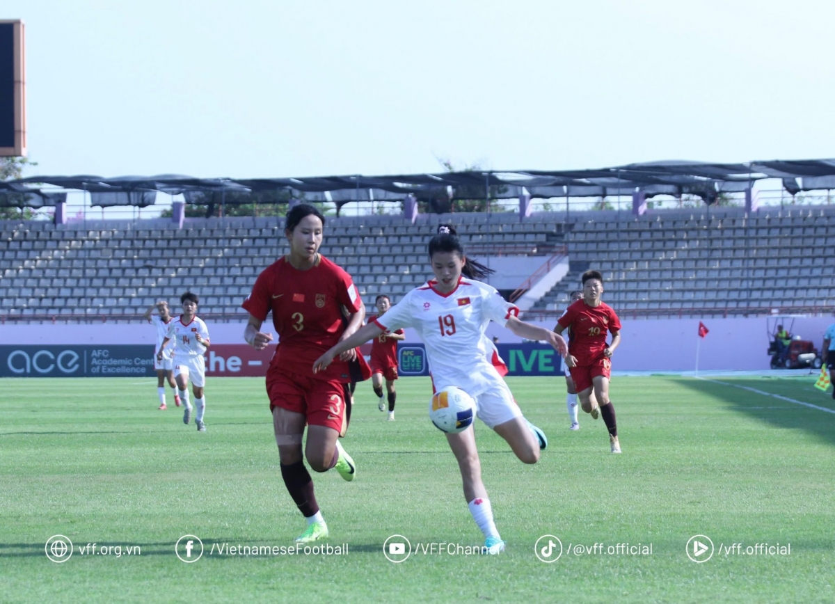 U20 nữ Việt Nam không thể gây bất ngờ trước U20 nữ Trung Quốc trong trận ra quân tại VCK U20 nữ châu Á 2026. (Ảnh: VFF)