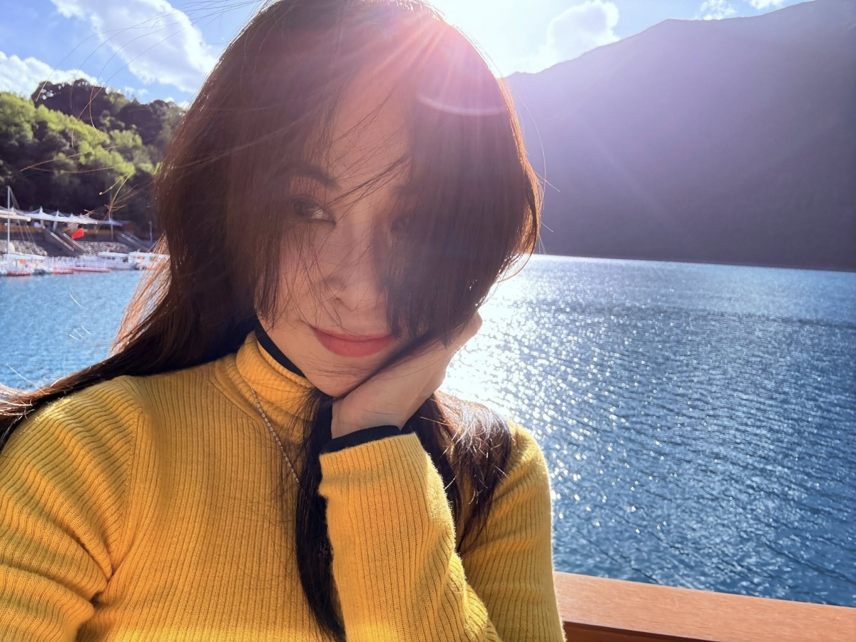 Uyên Linh chia sẻ hành trình tại du lịch Tây Tạng với cảnh sắc “đẹp như tiên cảnh”.