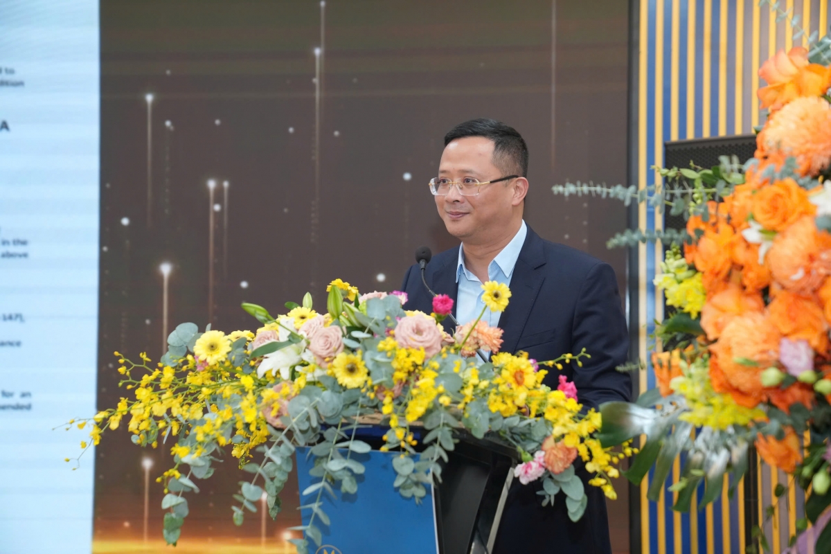 Ông Uông Việt Dũng, Cục trưởng Cục Hàng không Việt Nam yêu cầu VAECO tiếp tục kiện toàn đội ngũ nhân lực, ứng dụng khoa học công nghệ chuyển đổi số nhằm nâng cao năng lực đào tạo.