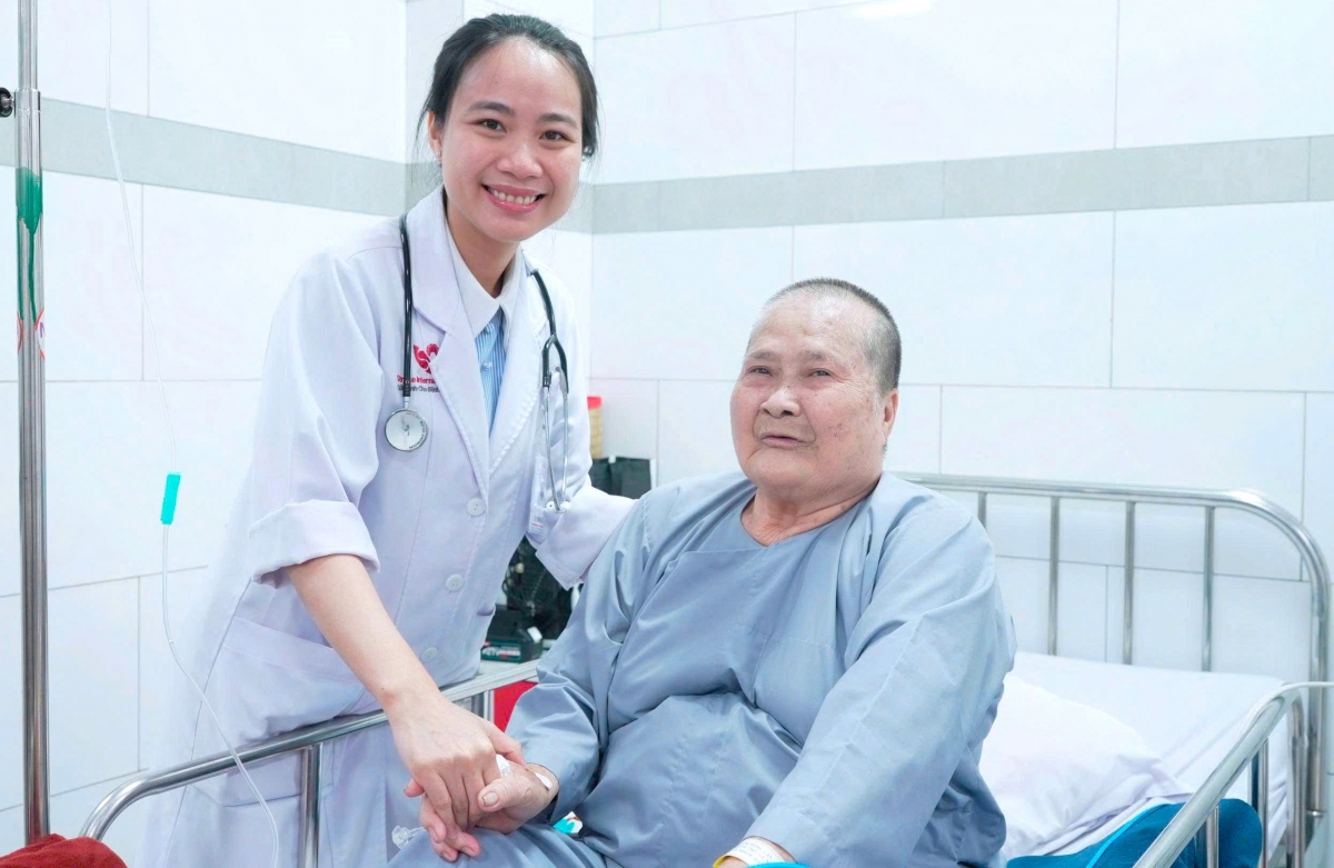 Sức khỏe của bệnh nhân hiện đã ổn định và đã được ra viện về nhà theo dõi, điều trị.