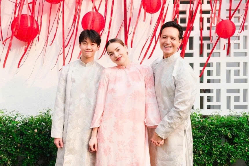 Trên một clip mới nhất, Hồ Ngọc Hà chia sẻ về việc Subeo có bạn gái. Nữ ca sĩ cho biết cô và Kim Lý đều "ủng hộ con như người đàn ông trưởng thành thực sự, không có vấn đề gì hết".