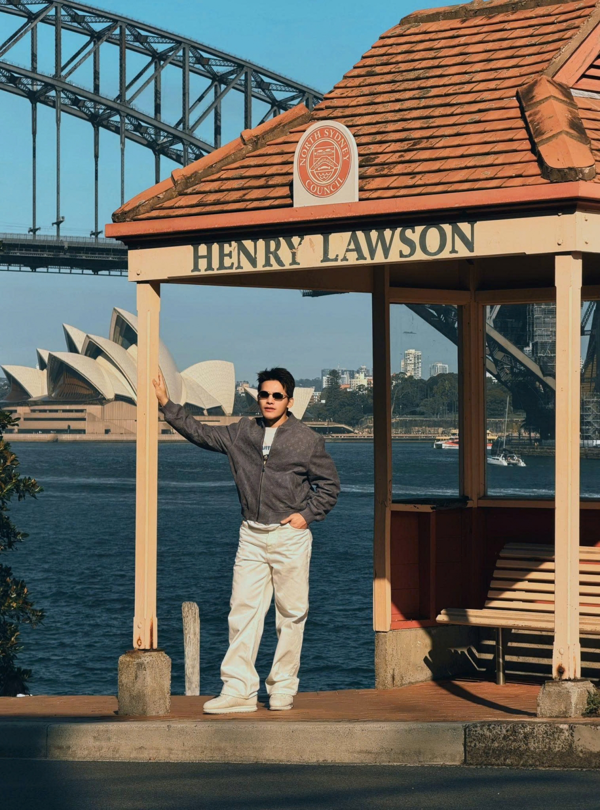 Ca sĩ Quốc Thiên vi vu Australia.