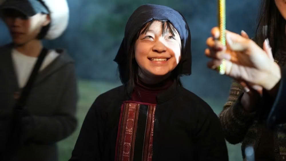 Trong "Phí Phông", Nina vào vai Lua - một cô bé người dân tộc miền núi mang thân phận Phí Phông. Nhân vật đóng vai trò then chốt trong bộ phim khi trở thành nạn nhân bị một thế lực quỷ dị tấn công. Cô bé gây ấn tượng với lối diễn xuất chuyên nghiệp, đồng thời thể hiện khả năng nói tiếng Việt rõ ràng. Nhiều khán giả đánh giá Nina đã mang đến màn trình diễn ám ảnh và đầy thuyết phục, đẩy cao trào kịch tính cho phim.