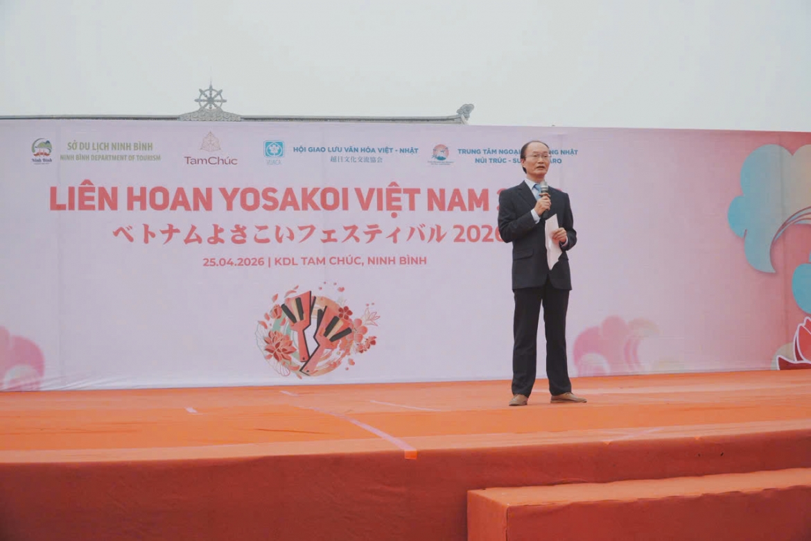 Ông Lê Ngọc Định, Chủ tịch Hội Giao lưu Văn hóa Việt - Nhật, Trưởng Ban Tổ chức Liên hoan phát biểu.