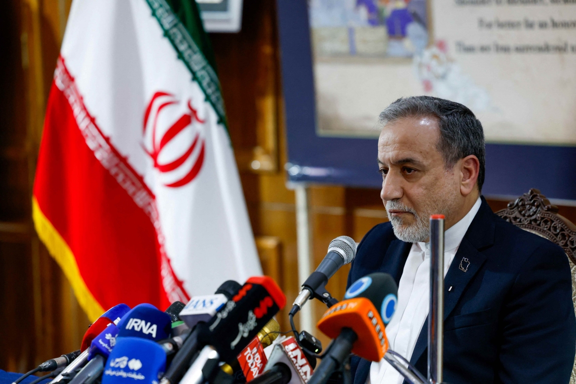 Ngoại trưởng Iran Abbas Araqchi phát biểu tại một cuộc họp báo ở New Delhi, Ấn Độ ngày 15/5 (Nguồn: Reuters)
