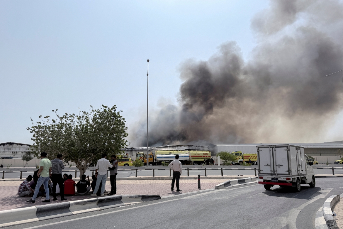 Một khu công nghiệp tại Doha, Qatar trúng tên lửa của Iran hôm 1/3 (Nguồn: Reuters)