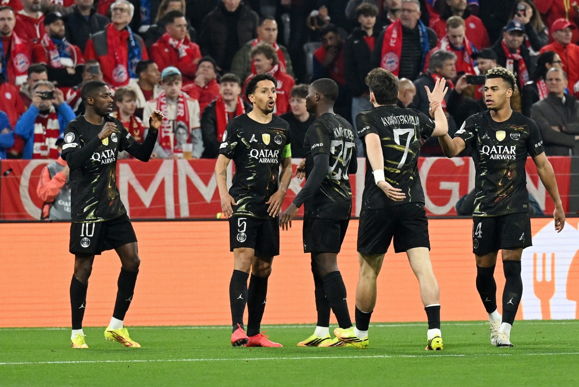 Các cầu thủ PSG ăn mừng bàn thắng. (Ảnh: Reuters)