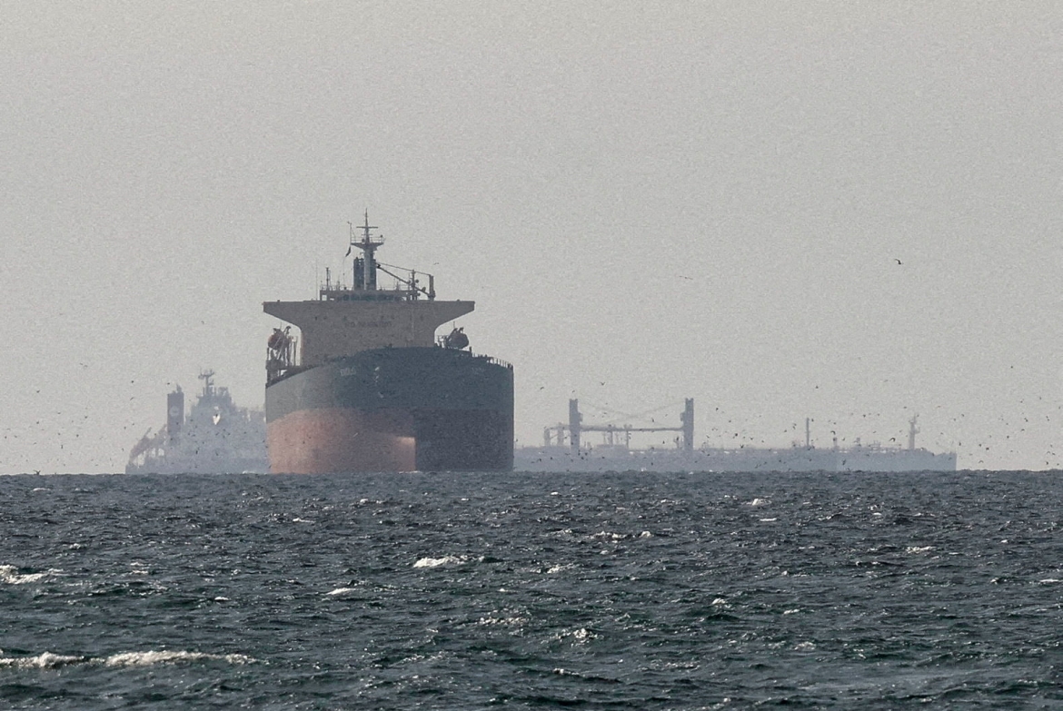 Khôi phục lại hoạt động của eo biển Hormuz được cho là phần quan trọng trong hướng tới thỏa thuận giữa Mỹ và Iran (Nguồn: Reuters)
