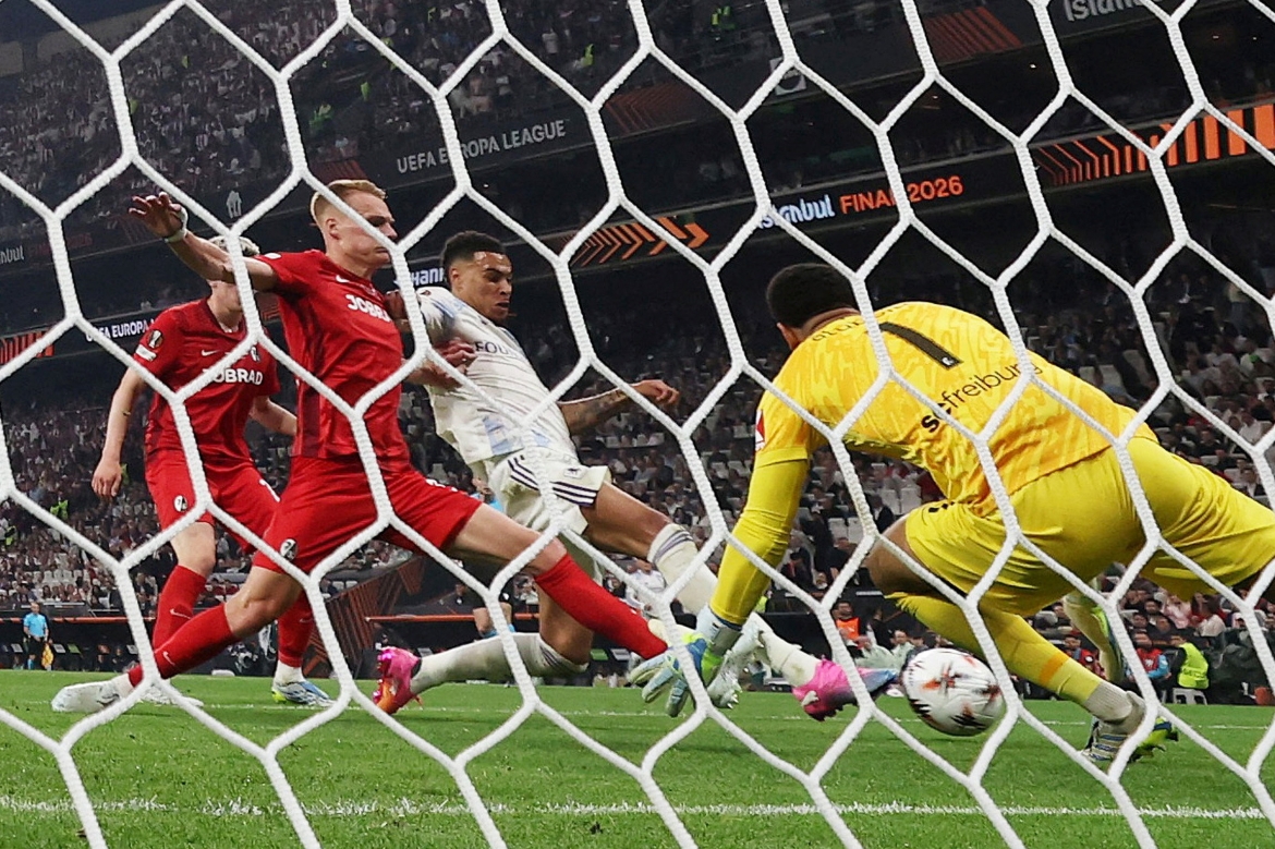 Aston Villa có màn trình diễn thuyết phục trước Freiburg để thắng 3-0 ở chung kết Cúp C2 châu Âu. (Ảnh: Reuters)