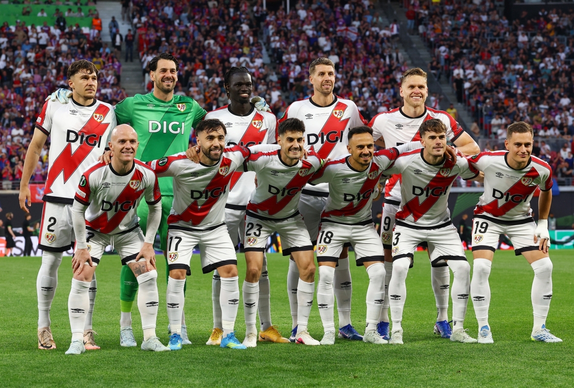 Đội hình xuất phát của Rayo Vallecano. (Ảnh: Reuters)