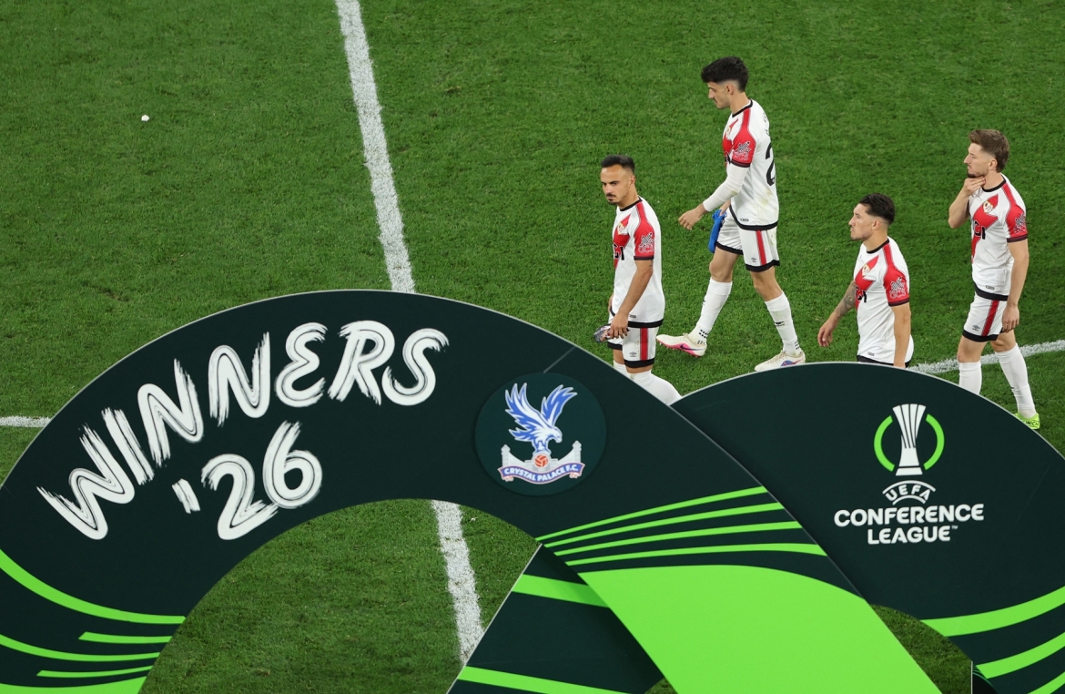 Rayo Vallecano ngậm ngùi nhìn Crystal Palace vô địch Cúp C3 châu Âu 2025/2026. (Ảnh: Reuters)