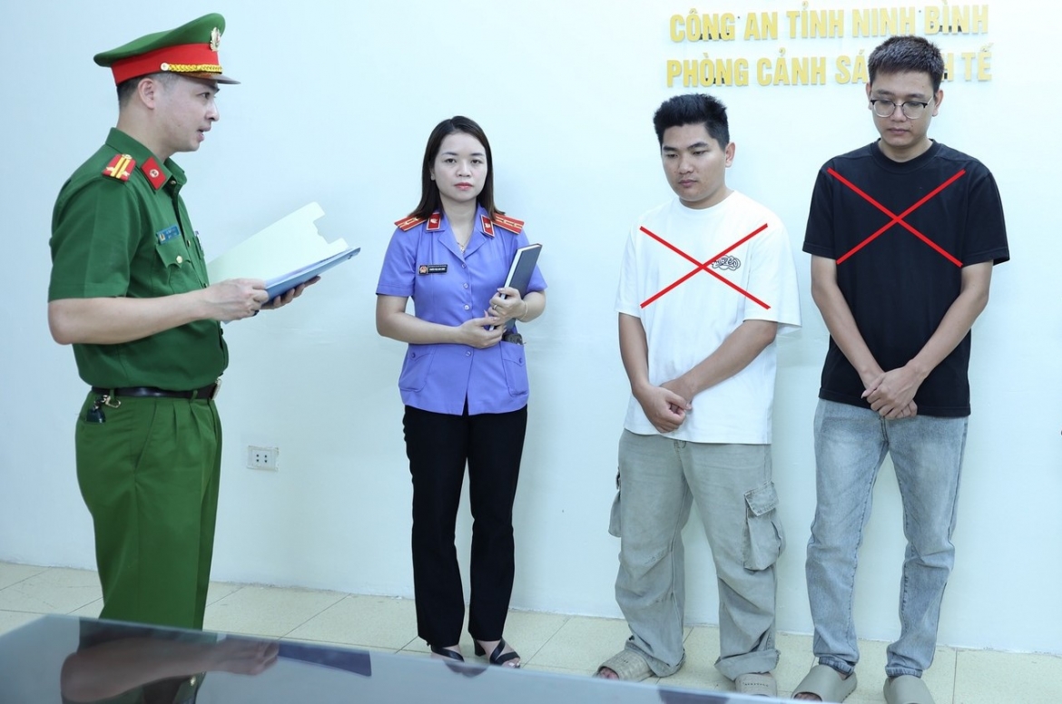 Công an tỉnh Ninh Bình ra Quyết định khởi tố vụ án hình sự, khởi tố bị can đối với Trần Công Tùng và Lã Văn Ước về hành vi xâm phạm quyền sở hữu công nghiệp