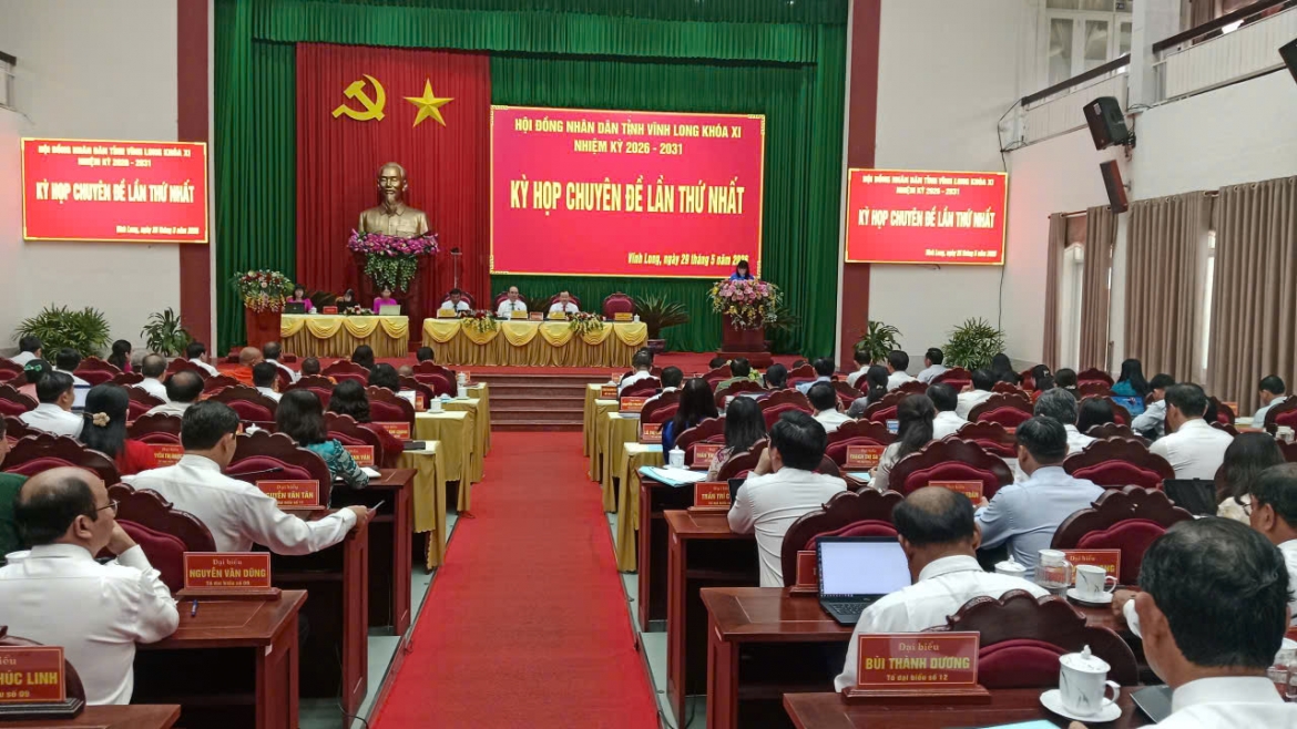 Toàn cảnh kỳ họp.