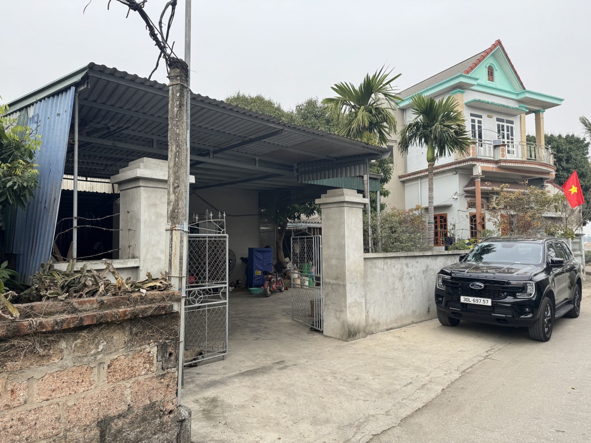 Hiện trạng ngôi nhà cũ và xưởng xay xát gạo