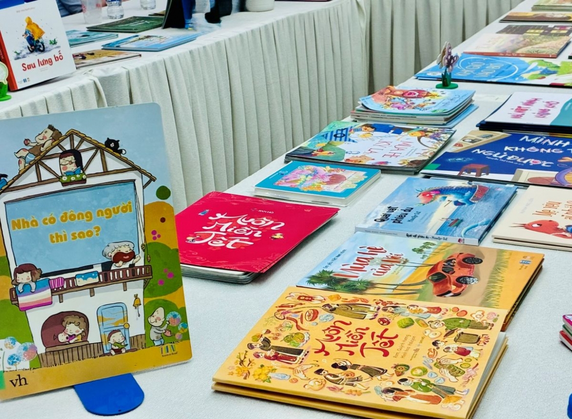 Sách tranh trở thành cầu nối giúp trẻ khám phá thế giới bằng hình ảnh và cảm xúc