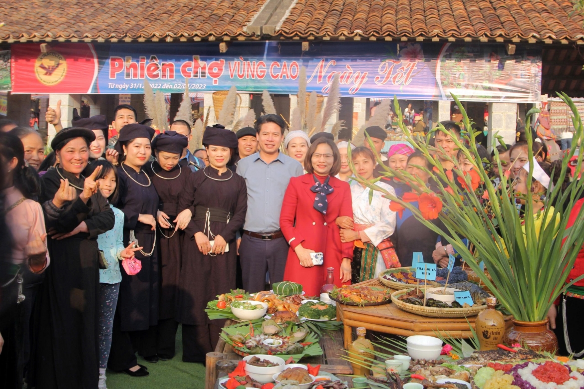 Văn kiện Đại hội lần thứ XIV của Đảng đã nhận diện rõ những quan điểm cơ bản về xây dựng, phát triển văn hóa và con người Việt Nam trong kỷ nguyên mới