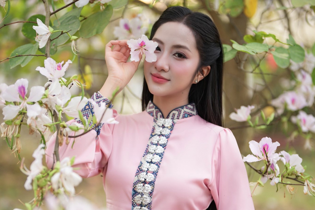 “Dù ánh hào quang có tắt, con đường của tôi vẫn tiếp diễn. Trong hành trình mới, tôi hy vọng vẫn được đồng hành với Hoa hậu Việt Nam để tạo ra những giá trị tốt đẹp cho cộng đồng”, Hà Trúc Linh nói.