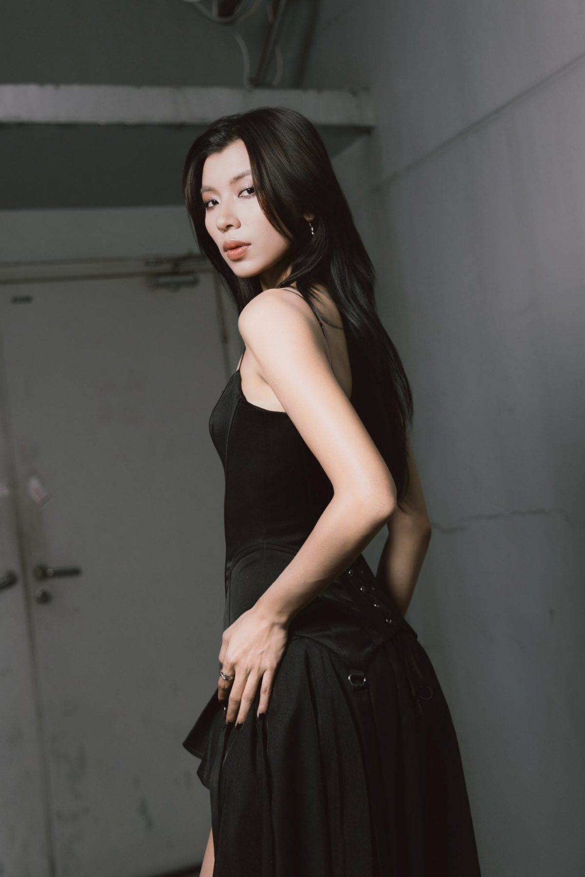 Những ngày qua, Đồng Ánh Quỳnh vướng tranh cãi liên quan tới fancon của ca sĩ Bùi Lan Hương. Cô đã nhận lỗi sai vì đã vô tình tiết lộ thời gian tổ chức fancon của Bùi Lan Hương cho người hâm mộ của cô trước khi đồng nghiệp công bố bán vé.