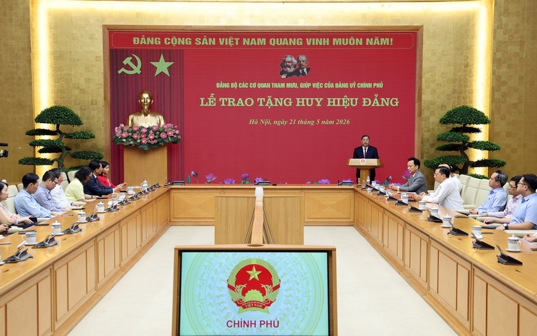 Phó Thủ tướng Thường trực đề nghị Đảng bộ các cơ quan tham mưu giúp việc tiếp tục giữ gìn đoàn kết nội bộ, phát huy sức mạnh đoàn kết để hoàn thành tốt nhiệm vụ tham mưu giúp việc cho Đảng ủy Chính phủ - Ảnh: VGP/Phương Nguyên