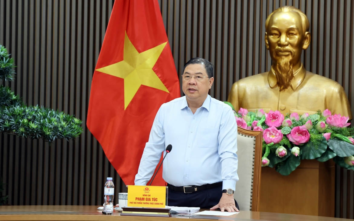 Ủy viên Bộ Chính trị, Phó Thủ tướng Thường trực Chính phủ Phạm Gia Túc, Trưởng Ban Chỉ đạo Nhà nước các chương trình, công trình, dự án quan trọng quốc gia, trọng điểm ngành năng lượng chủ trì cuộc họp nghe báo cáo về tình hình triển khai và giải pháp thực hiện Điều chỉnh Quy hoạch phát triển điện lực quốc gia thời kỳ 2021-2030. (Ảnh: VGP)