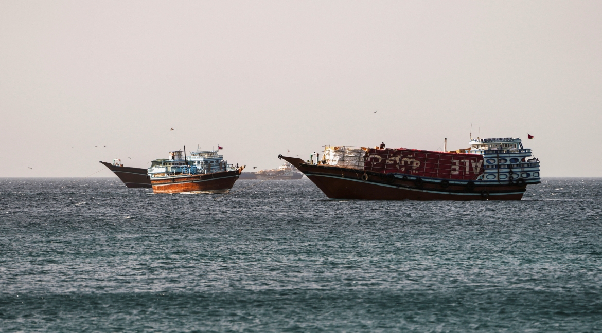 Các tàu thuyền ở eo biển Hormuz. (Ảnh: Reuters)