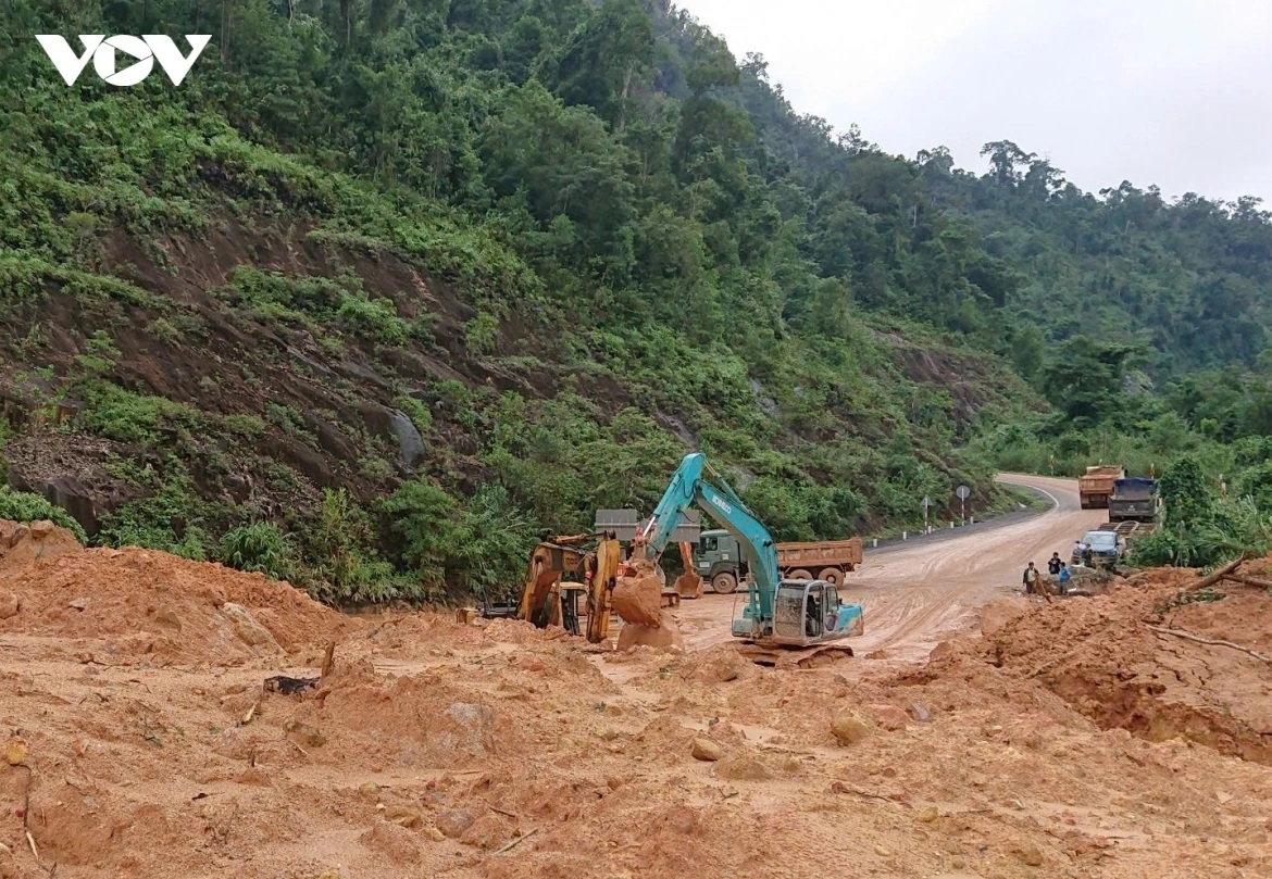 Quốc lộ 27C nối Khánh Hòa với Lâm Đồng nhiều lần bị sạt lở, việc đầu tư cao tốc Nha Trang- Đà Lạt là cần thiết