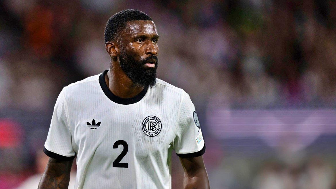 Hậu vệ Antonio Rudiger (số áo 2) - Real Madrid