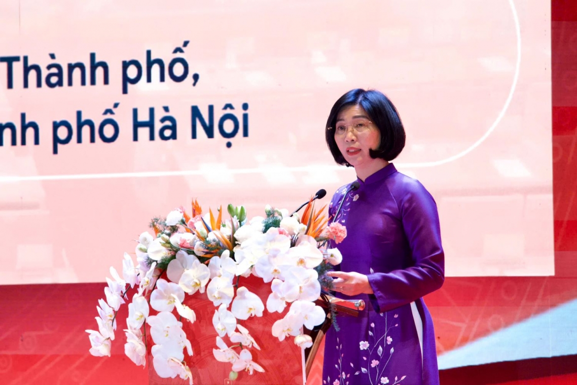 Bà Phùng Thị Hồng Hà, Chủ tịch HĐND TP Hà Nội, Phó Bí thư Thành ủy Hà Nội trình bày tham luận tại Hội nghị HĐND toàn quốc triển khai phương hướng, nhiệm vụ của nhiệm kỳ 2026 - 2031