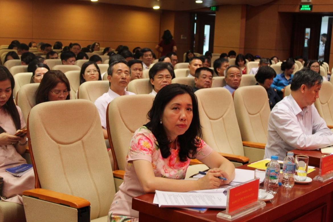 Các đại biểu dự hội nghị.