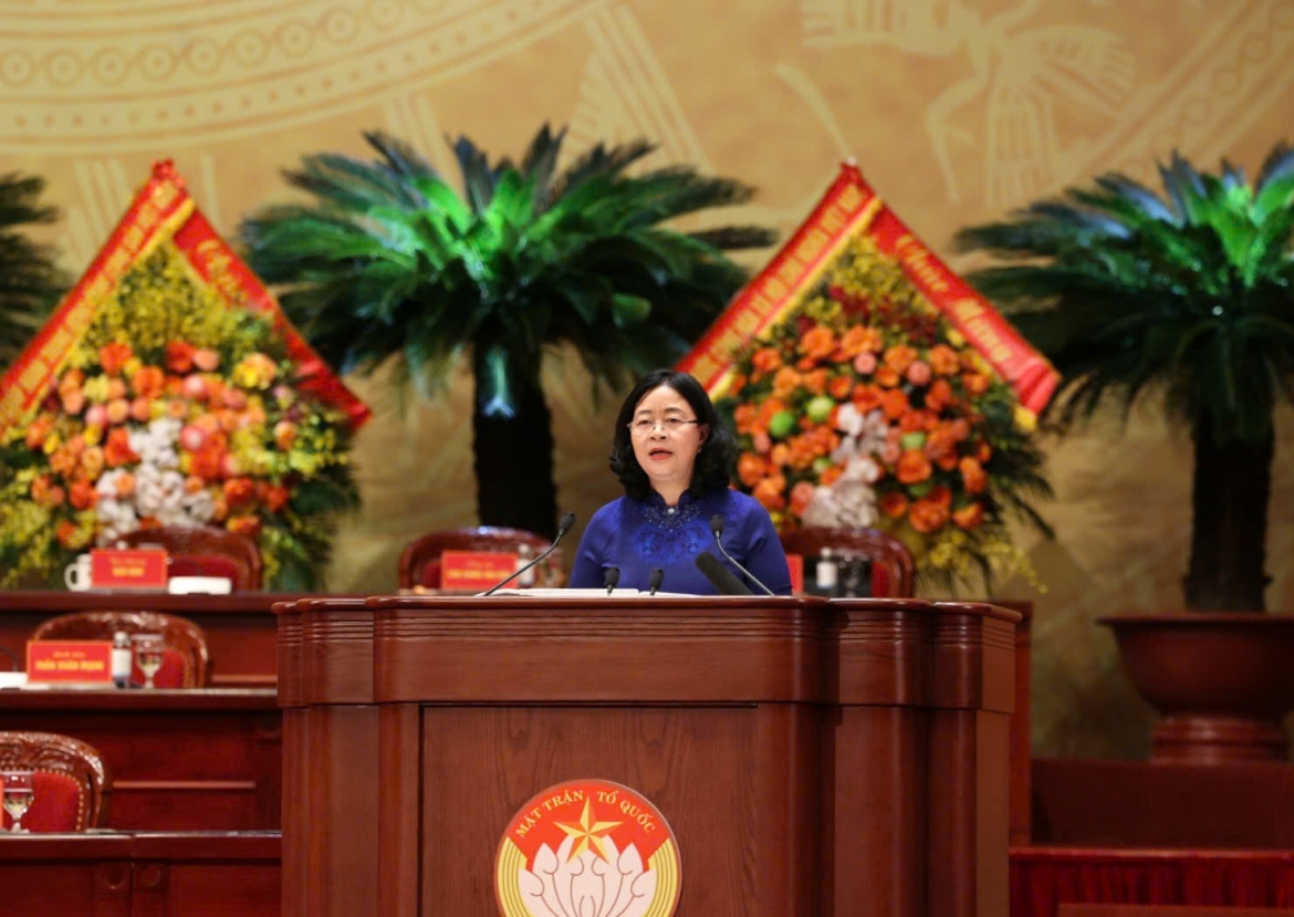 Bà Bùi Thị Minh Hoài, Chủ tịch Ủy ban Trung ương MTTQ phát biểu bế mạc Đại hội. (Ảnh: Lê Phú)