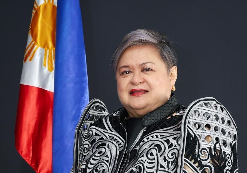Bộ trưởng Ngoại giao Philippines Theresa Lazaro.