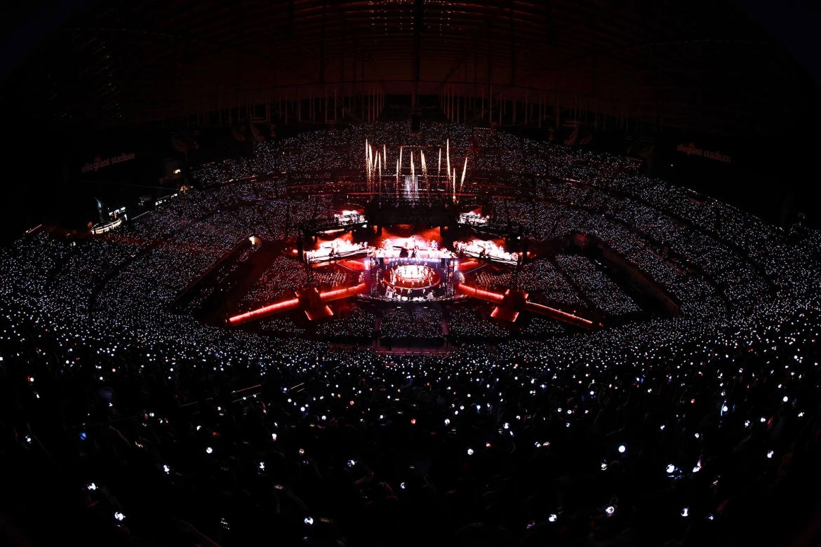 Đám đông khán giả tại concert “Arirang World Tour” của BTS ở Las Vegas. (Ảnh: BigHit Music)