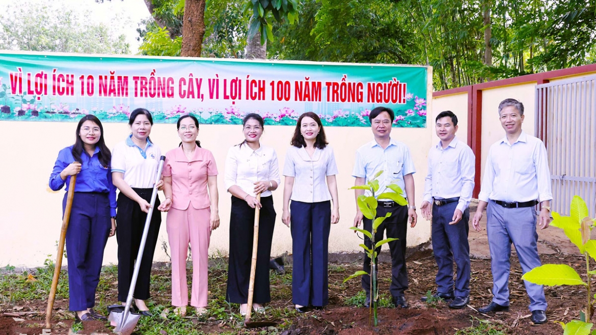 Lễ trồng cây ở xã Thiện Hưng, TP.Đồng Nai (ảnh: BĐN)