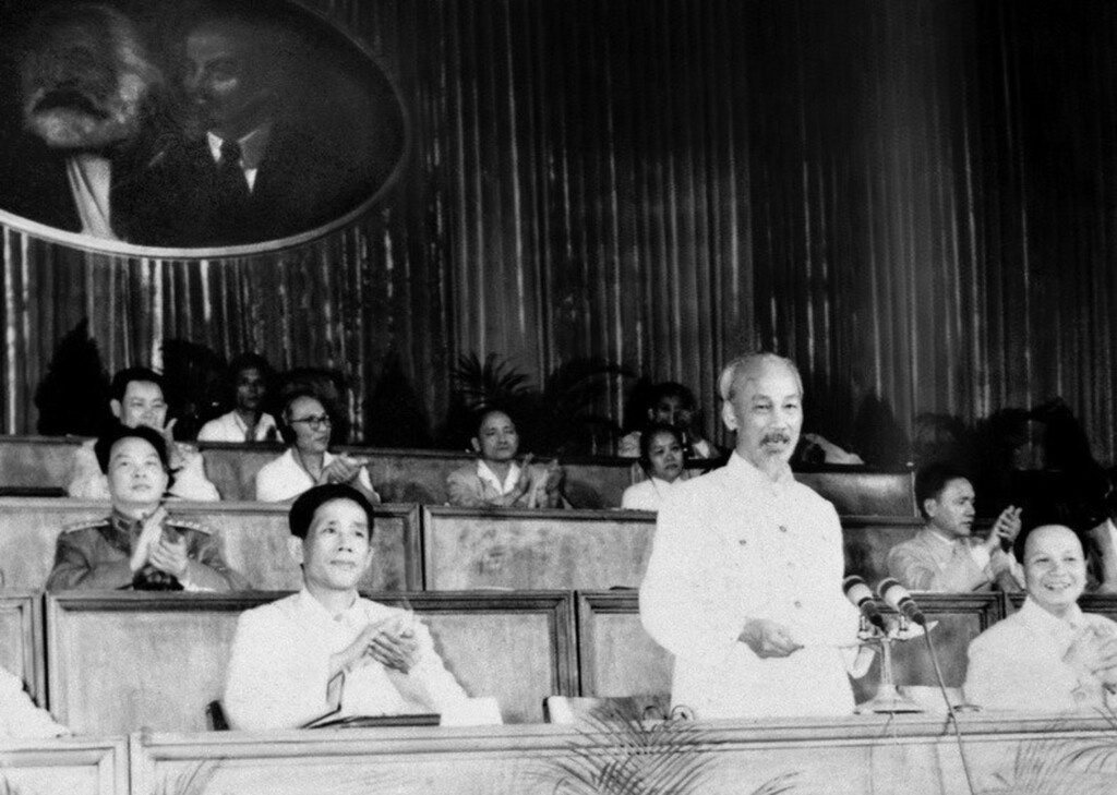 Chủ tịch Hồ Chí Minh phát biểu tại Đại hội III của Đảng. Ảnh tư liệu: TTXVN.