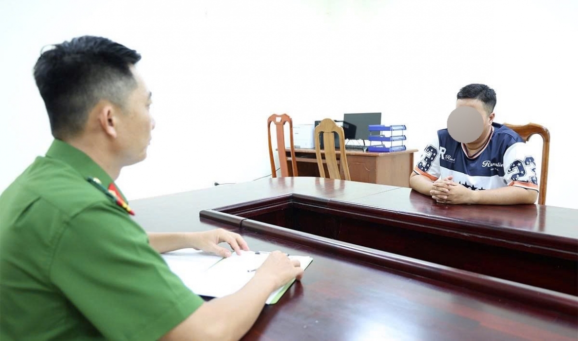 Công an An Giang đã ra quyết định tạm giữ hình sự đối với Bùi Ngọc Thủy Tiên.