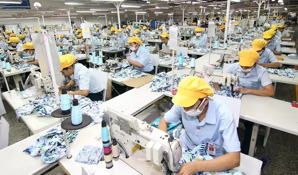 Công nhân tại một nhà máy may ở Indonesia (Jakartaglobe).