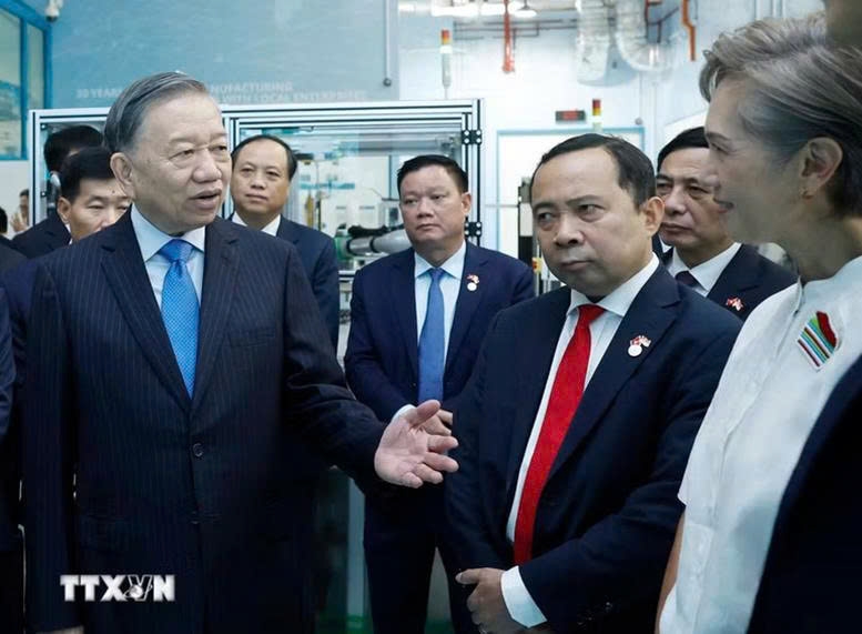 Tổng Bí thư, Chủ tịch nước chia sẻ, Việt Nam mong muốn hình thành các trung tâm công nghệ thực hành, nơi doanh nghiệp có thể tiếp cận chuyên gia, thử nghiệm quy trình sản xuất mới và đào tạo nhân lực ngay trong môi trường thực tế (Ảnh: TTXVN)