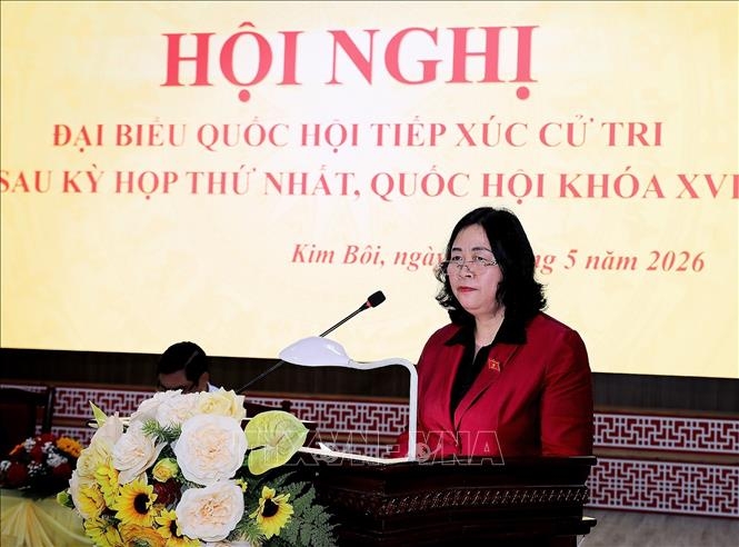 Đồng chí Bùi Thị Minh Hoài, Ủy viên Bộ Chính trị, Bí thư Trung ương Đảng, Chủ tịch Uỷ ban MTTQ Việt Nam, kết luận tại hội nghị.