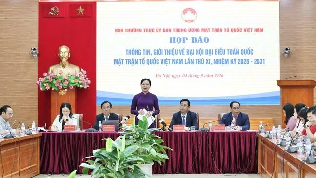 Bà Hà Thị Nga, Phó Chủ tịch - Tổng Thư ký Ủy ban Trung ương MTTQ Việt Nam chủ trì họp báo. Ảnh: Quang Vinh