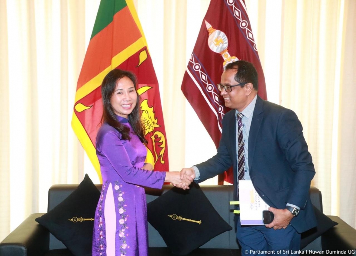 Đại sứ Trịnh Thanh Tâm gặp Chủ tịch Quốc hội Sri Lanka