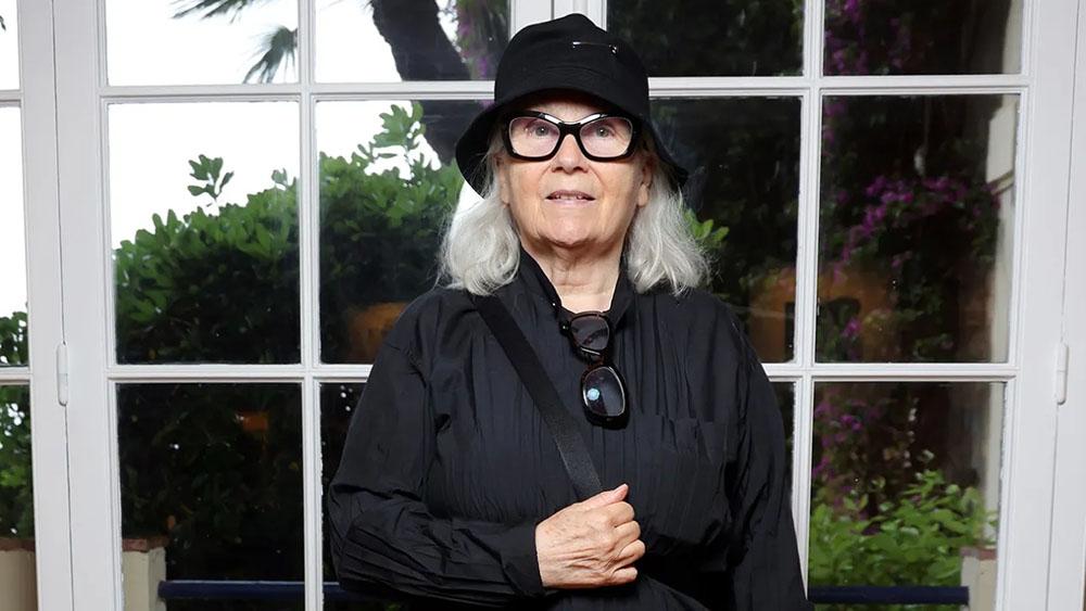 Brigitte Lacombe, nhiếp ảnh gia người Pháp và cộng sự lâu năm của Martin Scorsese xuất hiện với vai khách mời trong phần tiếp theo Devil wears prada 2. (Ảnh: Getty Images)