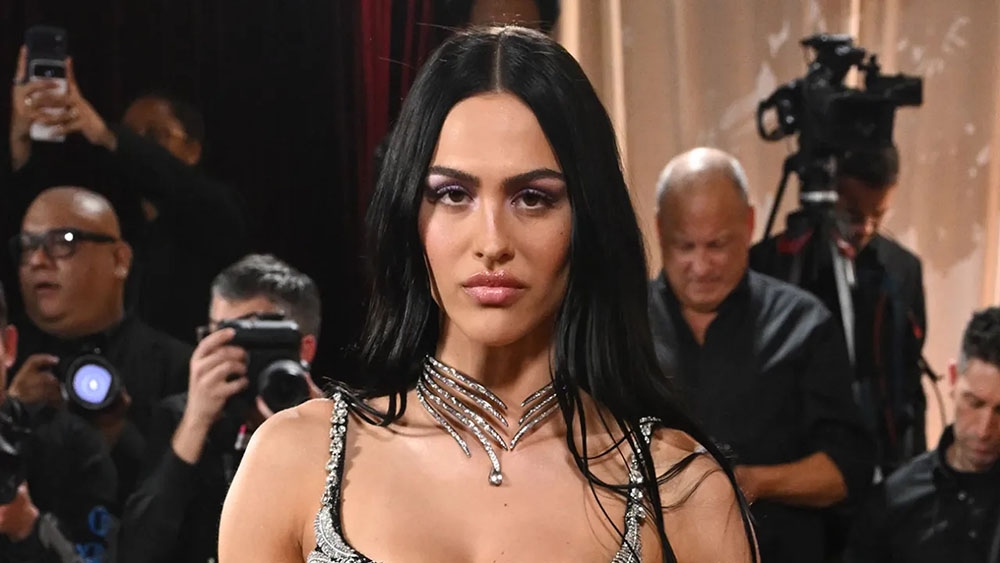 Người mẫu Amelia Gray Hamlin xuất hiện trong sự kiện lấy cảm hứng từ Met Gala. (Ảnh: Getty Images)