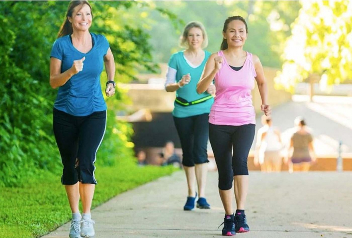 Tăng cường vận động nhẹ nhàng sau kỳ nghỉ. (Ảnh minh họa)