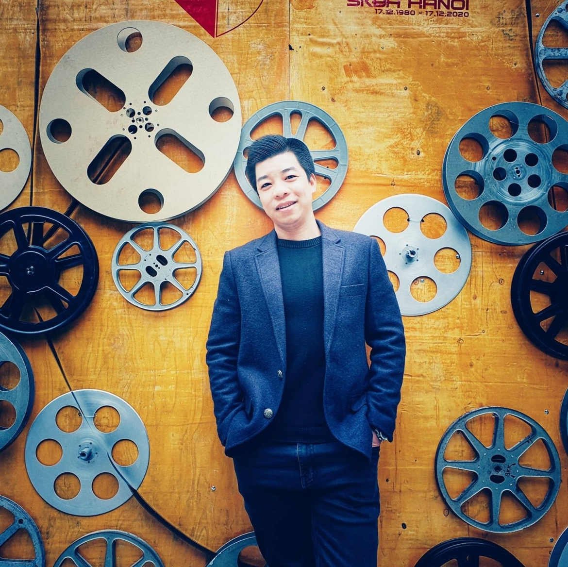 Nhà báo Hoàng Tuấn