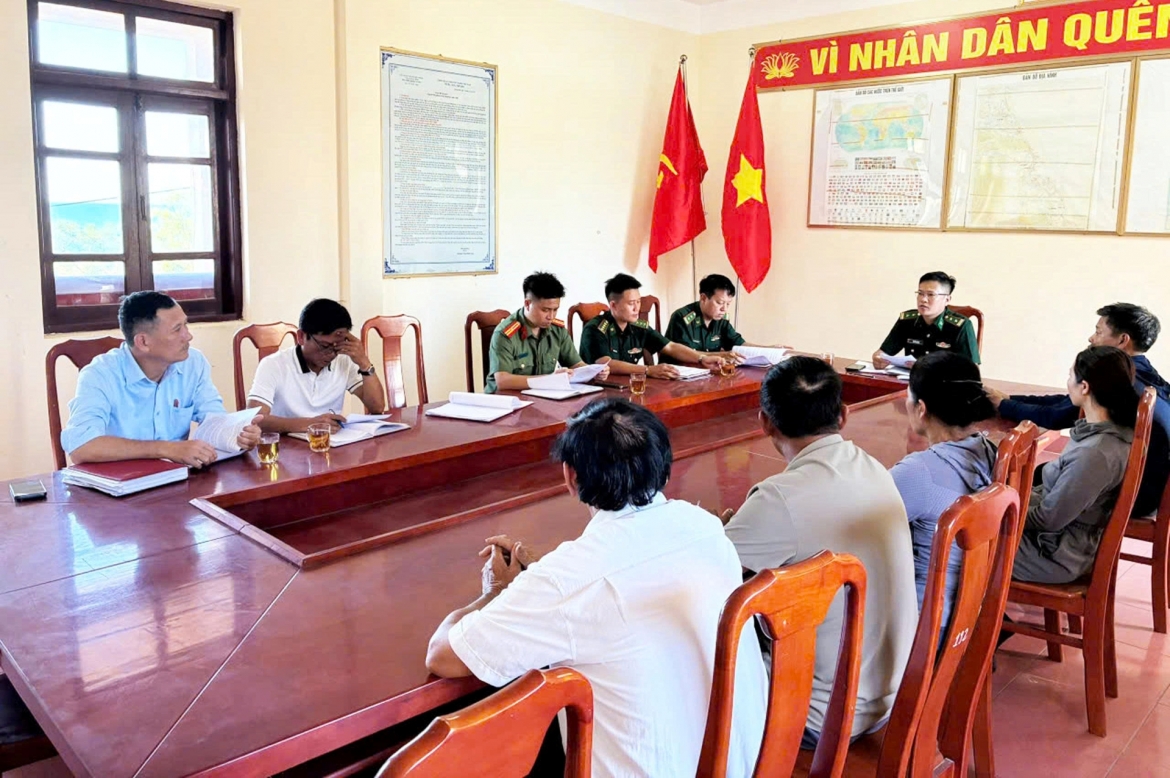 Đồn Biên phòng Lý Hòa phối hợp với cơ quan chức năng và chính quyền địa phương xử lý vụ việc