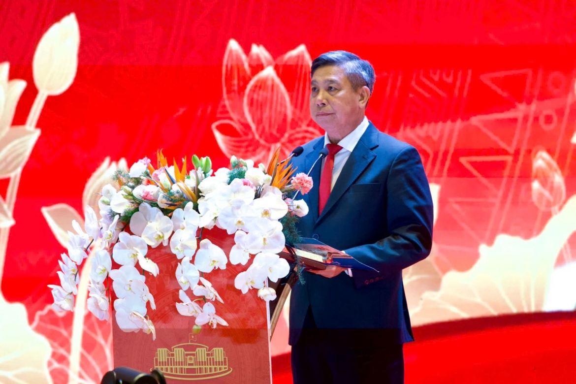 Ông Đồng Văn Thanh, Chủ tịch HĐND Thành phố Cần Thơ trình bày tham luận tại Hội nghị HĐND toàn quốc triển khai phương hướng, nhiệm vụ của nhiệm kỳ 2026 - 2031